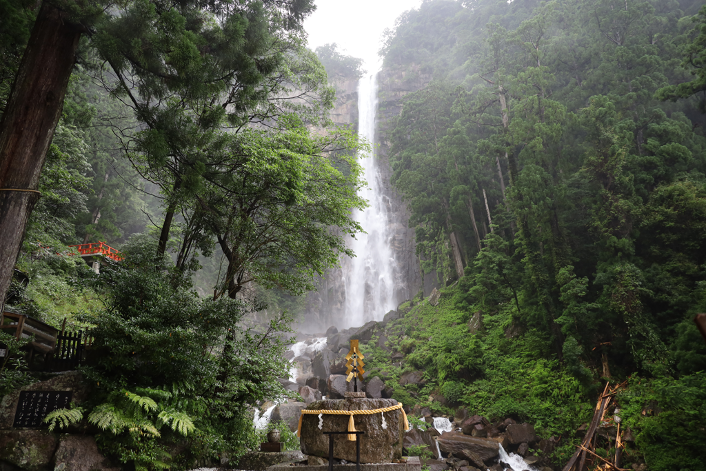 那智の滝の水量は02