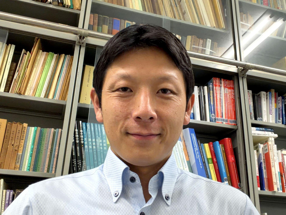 成田慎之介 先生　